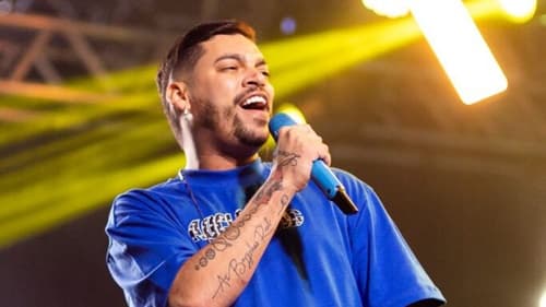 Devinho Novaes, o "Boyzinho", é a Primeira Atração Confirmada para o São João da Nossa Terra 2024 em Ibirataia