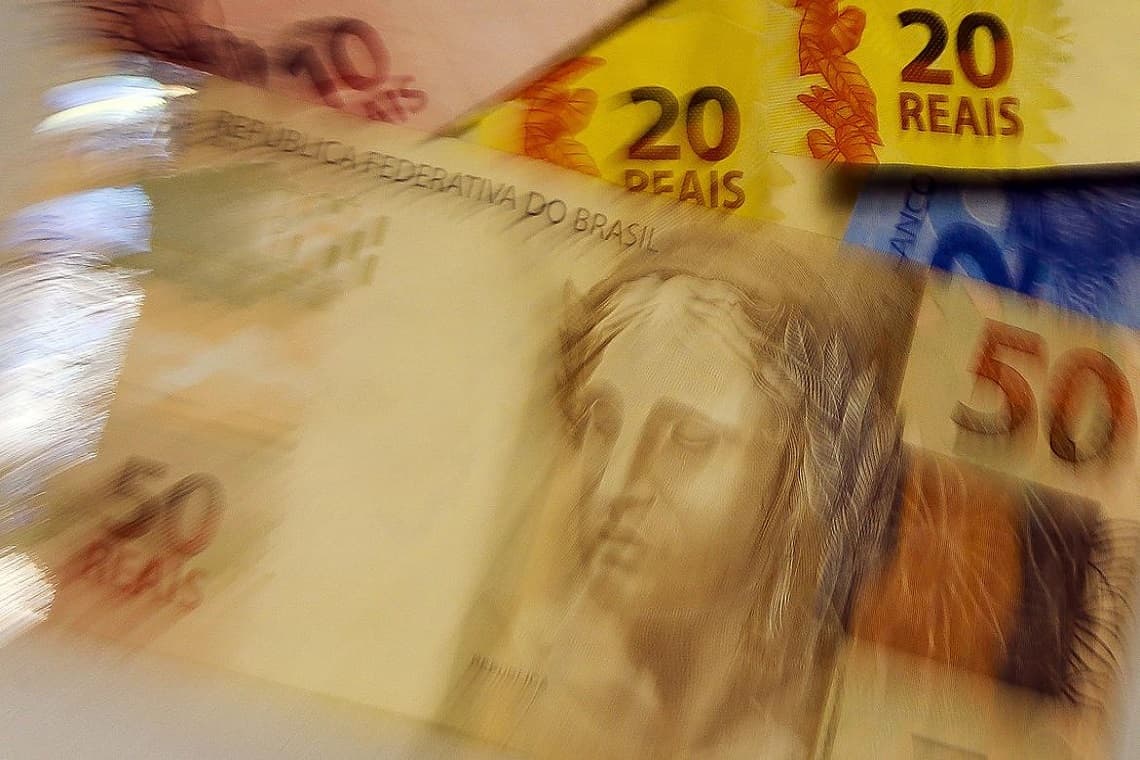 Famílias com dívidas em atraso crescem para 67,3% em abril