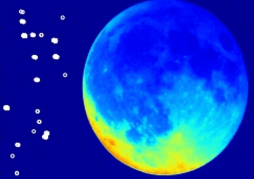 Astrônomos relatam objetos não identificados próximos à Lua