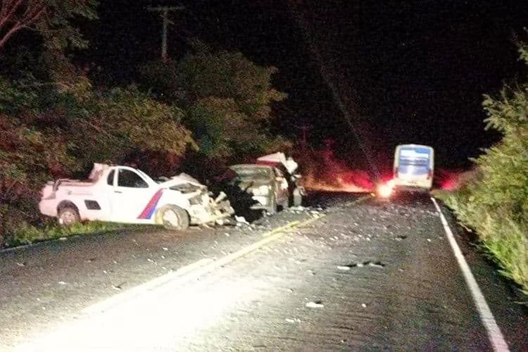 Identificadas vítimas de acidente com ambulância e ônibus da Novo Horizonte; 3 morreram na BA-367, em Ibiassucê.