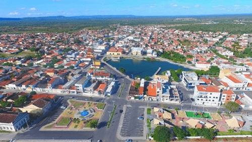 Homem tenta matar companheira a facada e é preso em flagrante na Bahia