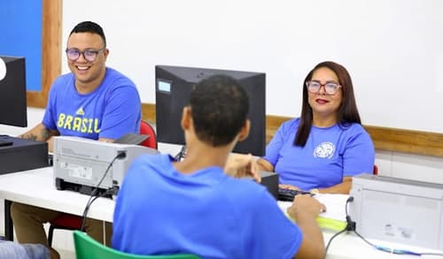 Bahia abre matrículas da rede estadual para 2026 em janeiro
