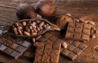 Consumo de chocolate amargo pode reduzir risco de diabetes tipo 2, aponta estudo