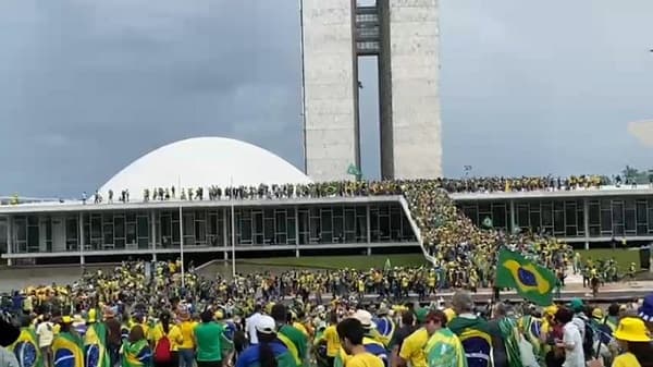 Governo recebe mais de 50 mil denúncias sobre atos terroristas em Brasília