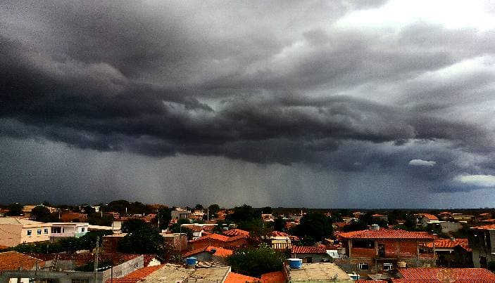 Inmet emite alerta de perigo potencial de chuvas intensas para toda a Bahia