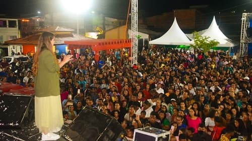 Barra do Rocha: Dia do Evangélico é celebrado com muito louvor e adoração em praça pública