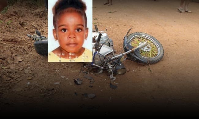 Garota pega moto escondida dos pais e morre após bater em carro na Ba