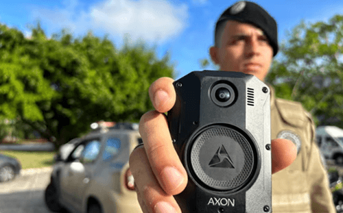 Bahia instala câmeras de segurança em fardas de policiais militares de mais duas companhias