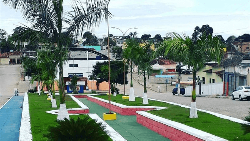 Prefeita de cidade baiana cria projeto de Lei que aumenta em 32% o próprio salário