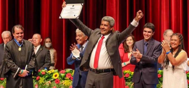 Jerônimo é diplomado governador e promete “trabalhar de forma incansável” pela Bahia