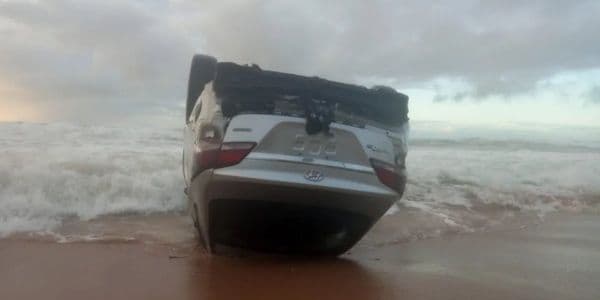 Motorista de carro encontrado no mar em Lauro de Freitas diz que errou caminho