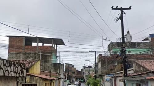 Homem é morto a facadas e tem pênis arrancado