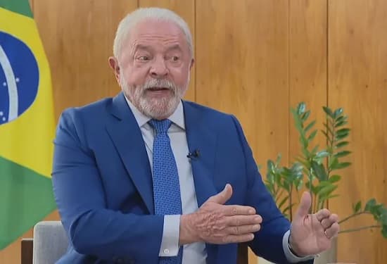 Lula confirma salário mínimo em R$ 1.320 e faixa de isenção do IR em R$ 2.640