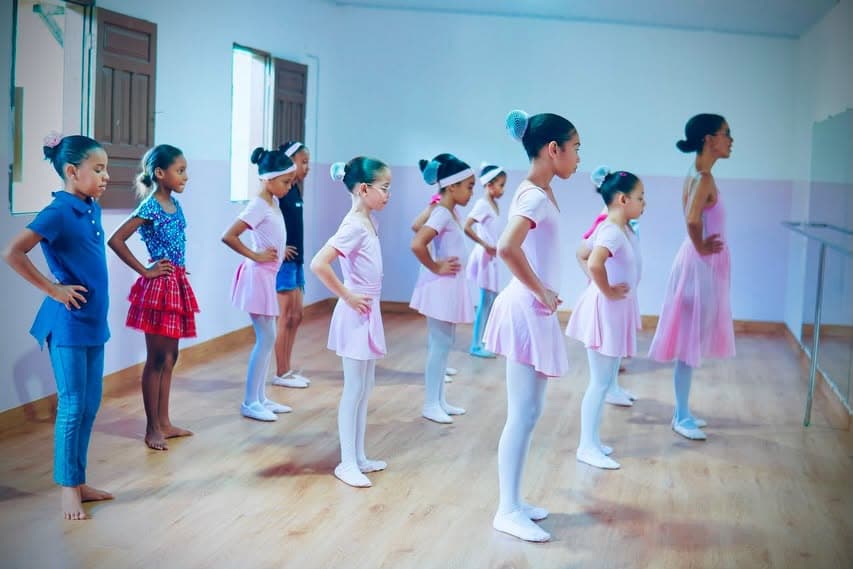 Ibirataia: Prefeitura retoma aulas de Ballet no CRAS e amplia oportunidades para crianças