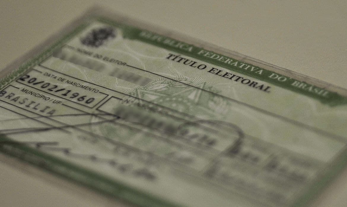Cerca de 90% dos jovens de 16 e 17 anos ainda não fizeram título na Bahia