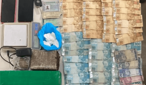 Dois homens são presos com mais de 5kg de maconha no interior da Bahia