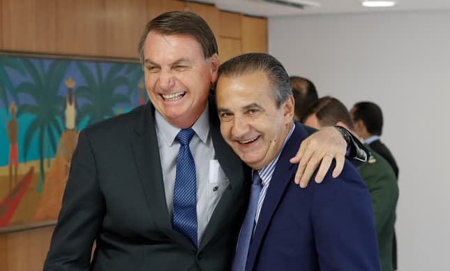 Em ato com Malafaia, Bolsonaro reafirma que vai nomear evangélico ao STF