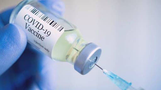 População brasileira chega a 50% de imunização contra a Covid-19 com a primeira dose