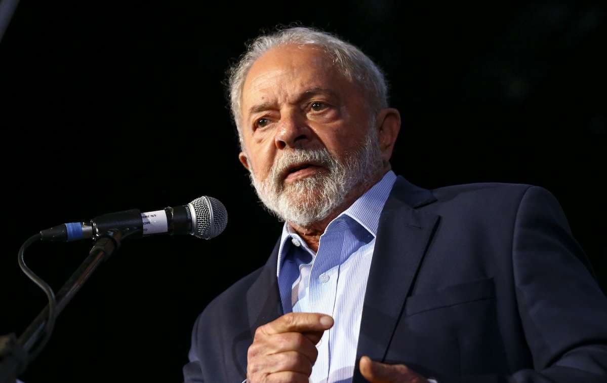 Lula suspende 8 privatizações em andamento, incluindo dos Correios