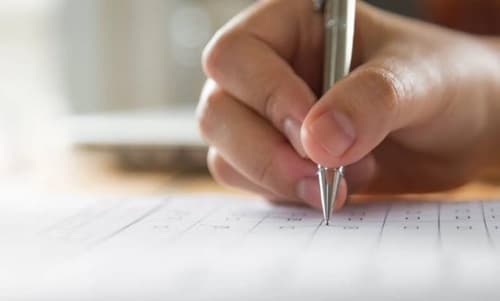 Correios abrem inscrições de concurso com salários de quase R$ 7 mil