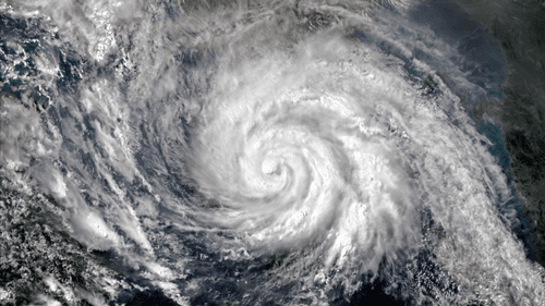Ciclone extratropical avança pelo país e coloca estados em alerta para ventos fortes