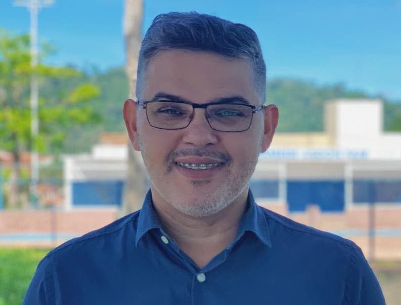 Live: Entre amigos com Alex Miranda nesta segunda feira, 16.
