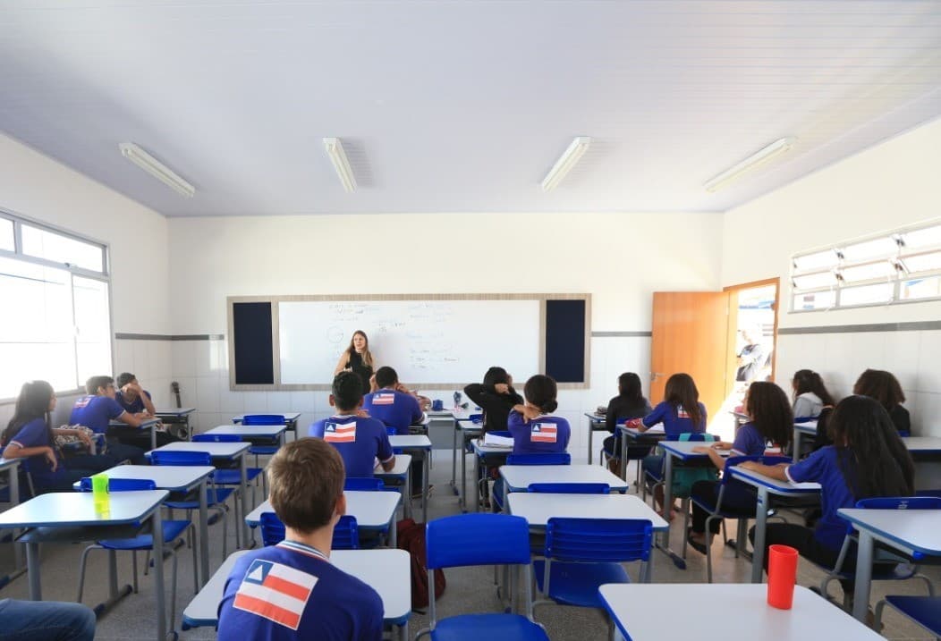 BAHIA: Educadores recebem pagamento de precatório do Fundef até o dia 30 de setembro