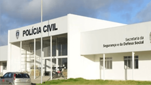 Pai esfaqueia filho após briga por volume de som