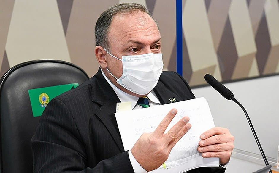 Pazuello passa mal em bastidores de CPI e é atendido por senador baiano Otto Alencar
