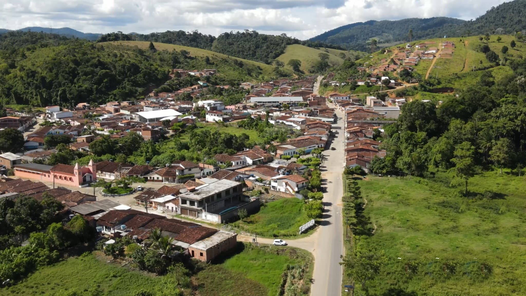 Dois homens sofrem tentativa de homicídio no distrito de Algodão
