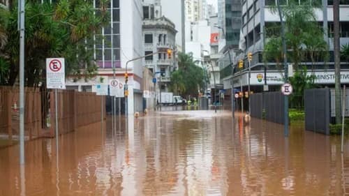 Nível do Guaíba avança 18 centímetros em 14 horas e se aproxima de recorde histórico