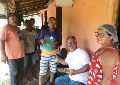 Ibirataia: Secretário de Governo Valdo Silva supervisiona serviços de patrolamento na Região do Penedo