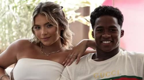 Gabriely Miranda muda o visual e exibe novo cabelo loiro nas redes sociais