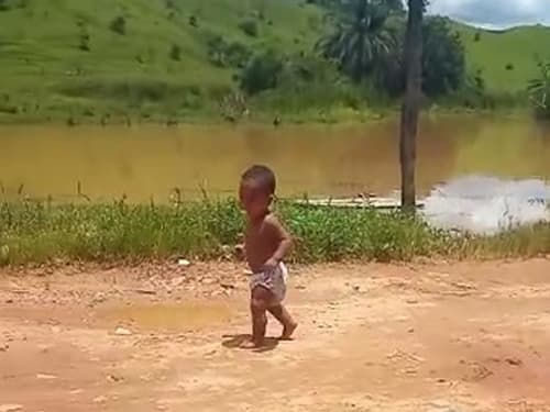 Jitaúna: Bebê de 1 ano morre afogado em rio próximo de casa da família