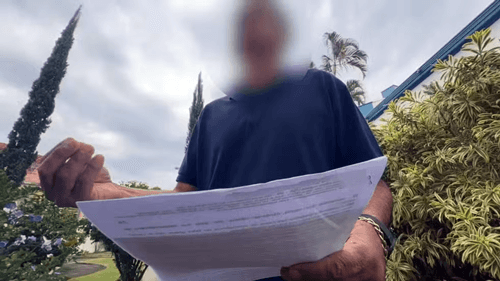 Pai registra BO contra filho após criação de nudes falsos de colega com IA