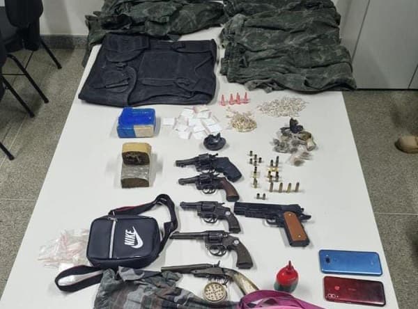 Itiruçu: Quatro suspeitos morrem e um é baleado em ação policial
