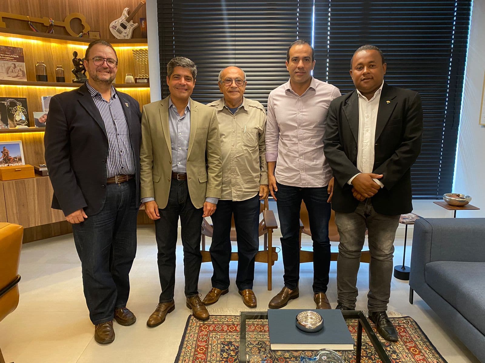 Em reunião, PTB e PRTB na Bahia oficializam apoio à pré-candidatura de ACM Neto ao governo