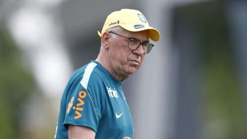 Neymar volta ao time titular em treino da Seleção Brasileira sob comando de Ancelotti
