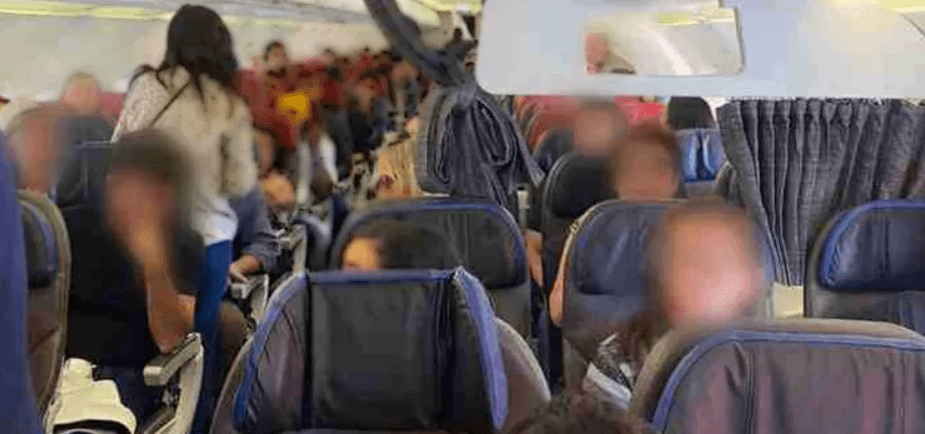 Passageira é presa após agredir comissária de bordo e atrasar voo com destino a Vitória da Conquista