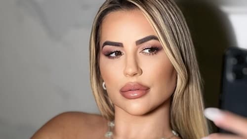 Detentas exigem a saída de Deolane Bezerra da prisão em Recife