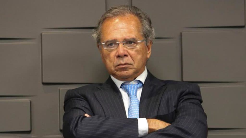 Guedes aciona Aras para não depor à PF, diz jornal