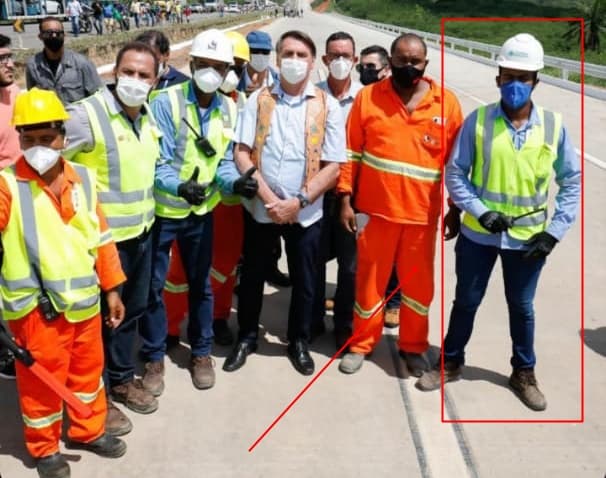 Ibirataense posa em foto ao lado do Presidente Jair Bolsonaro em inauguração da duplicação da BR-101, na Bahia