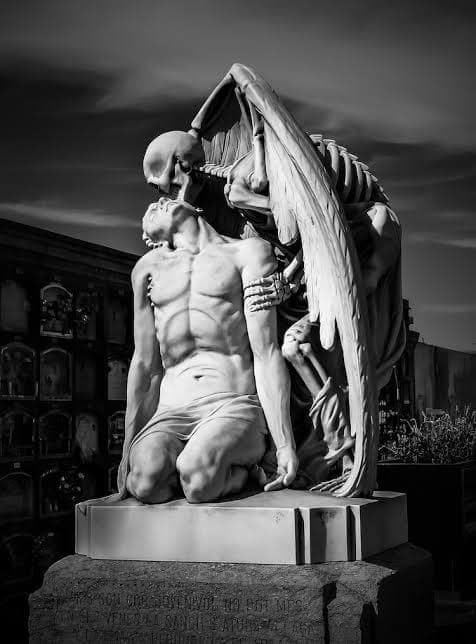 O BEIJO DA MORTE ("El Petó de la Mort" em catalão e "El beso de la Muerte" em espanhol)
