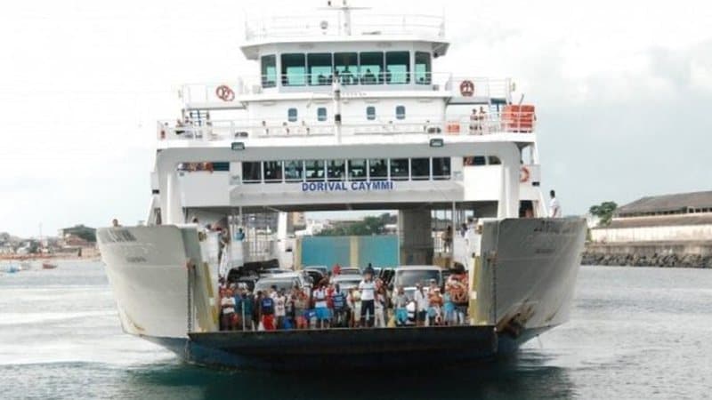 Jovem pula de ferry-boat e morre afogado durante travessia Salvador-Itaparica