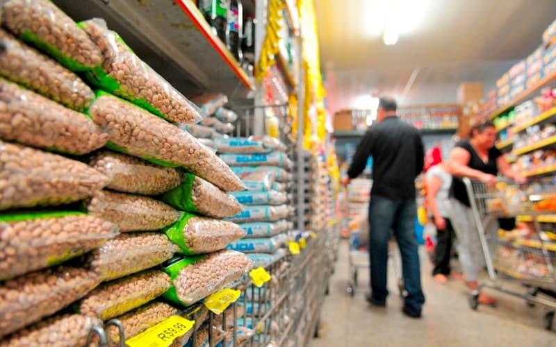 Inflação em março chega a 6,10% e supera o teto para a meta do ano