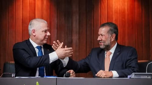 Lula manda demitir presidente do INSS