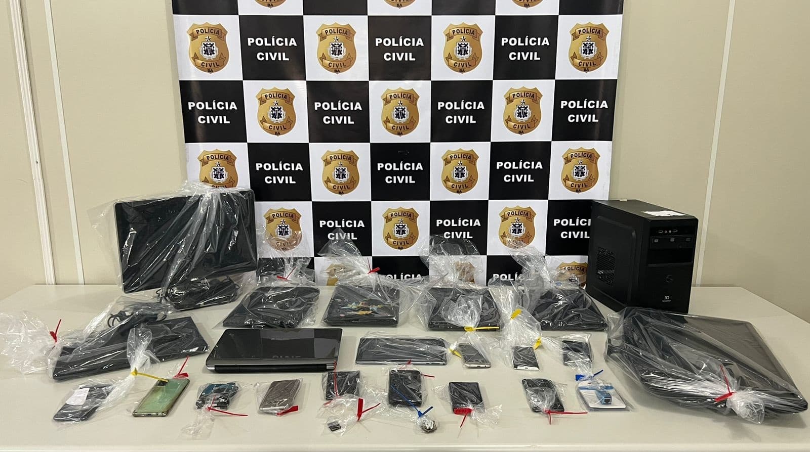 Homem é preso por extorquir mulheres com fotos íntimas em Vitória da Conquista e Itapetinga