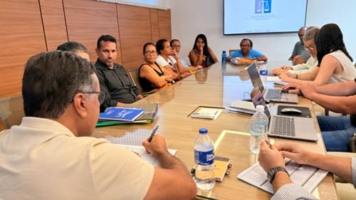 Ibirataia: Prefeito ouve demandas da APLB e reforça compromisso com valorização dos profissionais da Educação.
