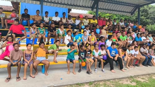 Ipiaú: Alunos e professores das SRMs tiveram uma manhã de confraternização na AABB