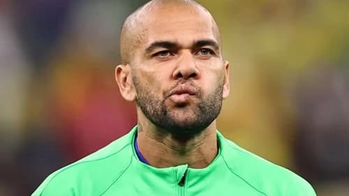 Daniel Alves: Justiça Espanhola anula condenação por agressão sexual